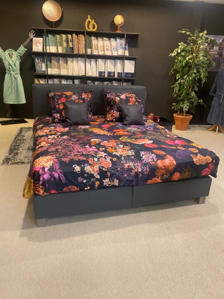 Boxspring Revor showroommodel nu € 1799,-